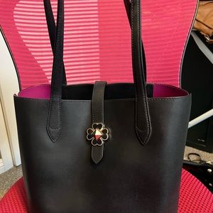 Kate spade Cassie tote in excellent condition!